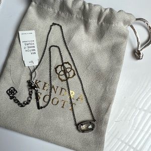 Kendra Scott Elisa pendant in gunmetal with black mother of pearl stone